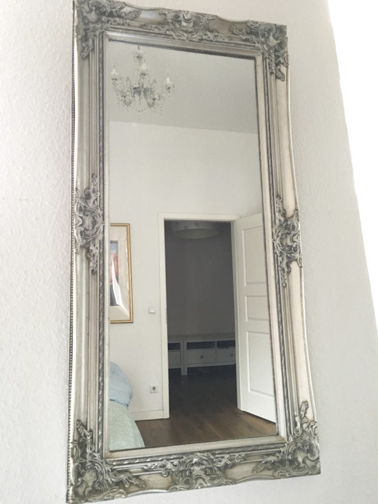 Spiegelputzen mit Rasierschaum - so verschmiert dein Spiegel garantiert | Rosanisiert