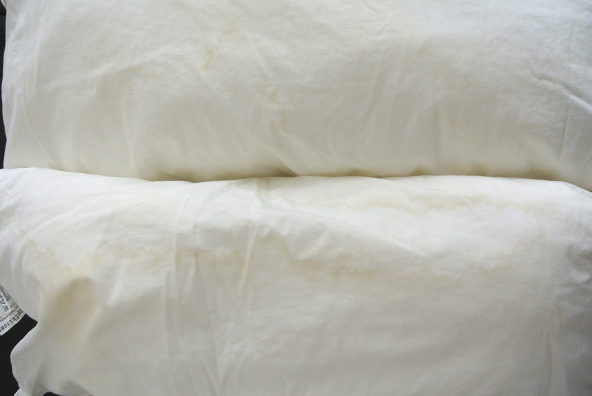 Kissen waschen - so einfach werden deine Kissen wieder weiß und fluffig #schoninordnung