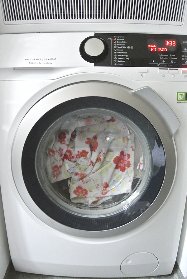 Wir versuchen gerade in der Fastenzeit weniger Wäsche zu Waschen und somit den Wäschberg zu verkleinern. Wäsche vermeiden ist ein wichtiger Schritt, zu mehr Nachhaltigkeit und Energiesparen beim Waschen.